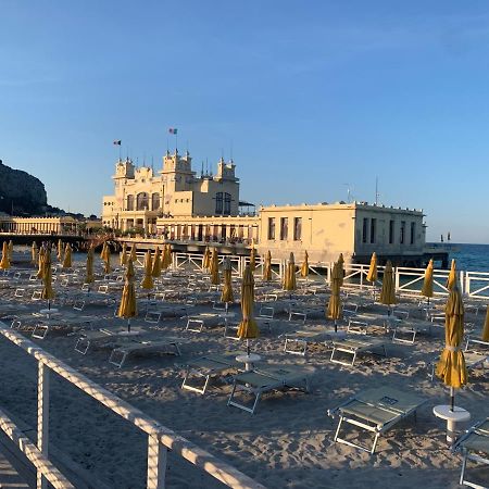 דירות George House Mondello 34 מראה חיצוני תמונה